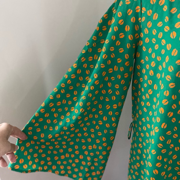 EUC Coii Green Coffee Bean Print Bell Sleeve Shift Dress - Picture 3 of 8